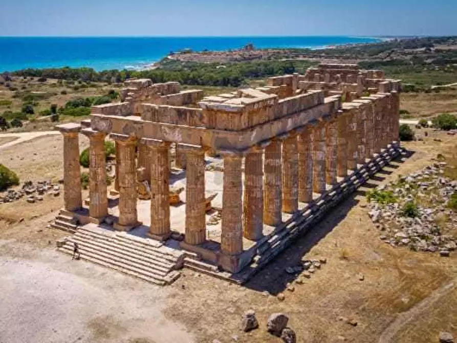 Immagine 14 di Villetta a schiera in vendita  a Castelvetrano
