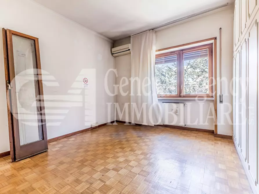 Immagine 70 di Appartamento in vendita  in via guido de ruggiero a Roma