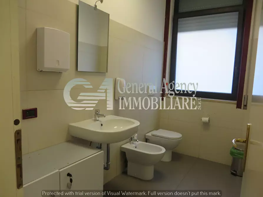 Immagine 26 di Ufficio in affitto  in VIALE DEL POGGIO FIORITO a Roma