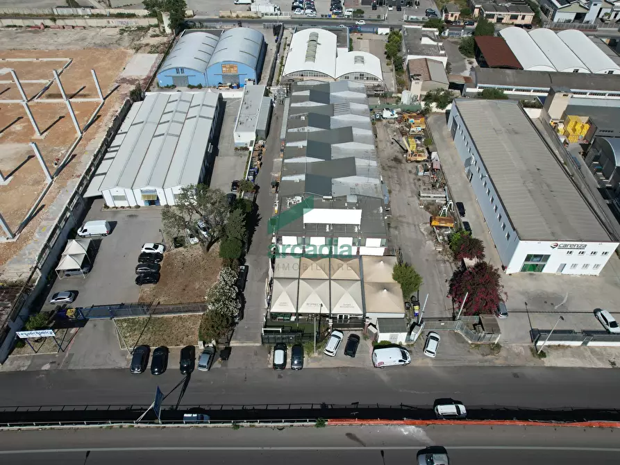 Immagine 5 di Attività artigianale in vendita  in Viale Tommaso Columbo 41 a Bari