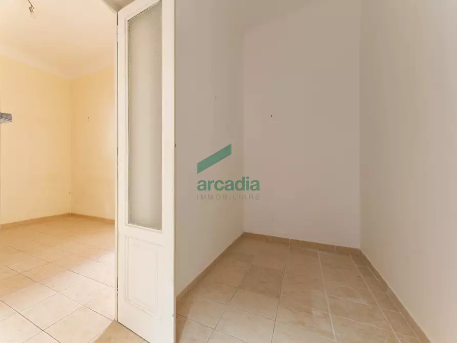 Immagine 14 di Trilocale in vendita  in Via Scipione Crisanzio 138 a Bari