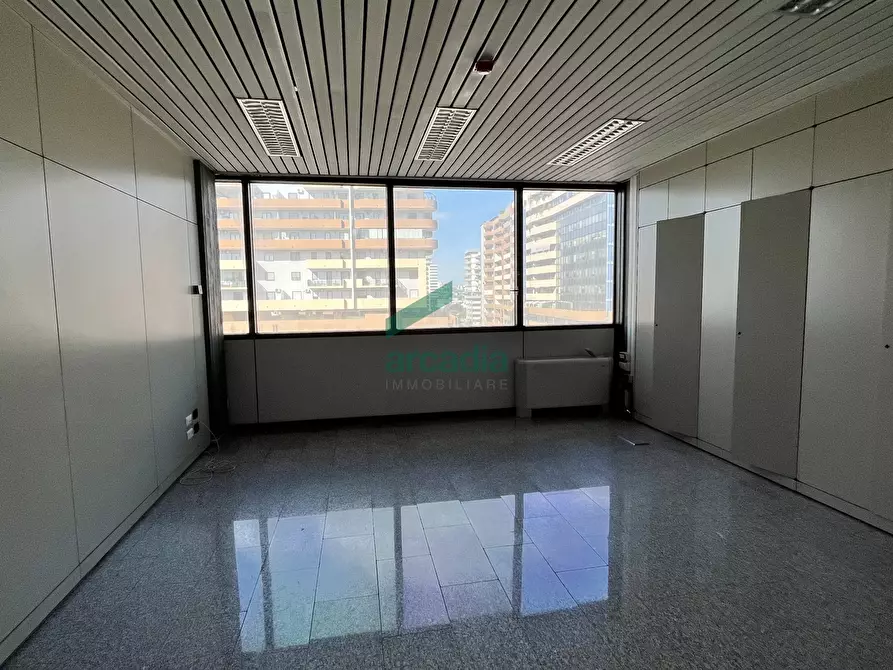 Immagine 15 di Ufficio in affitto  in Via Sette Pietro 4 a Bari