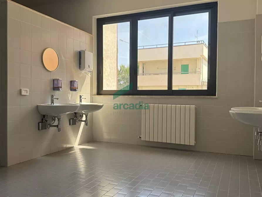 Immagine 20 di Ufficio in vendita  in Via Saverio Milella 2/bis a Bari