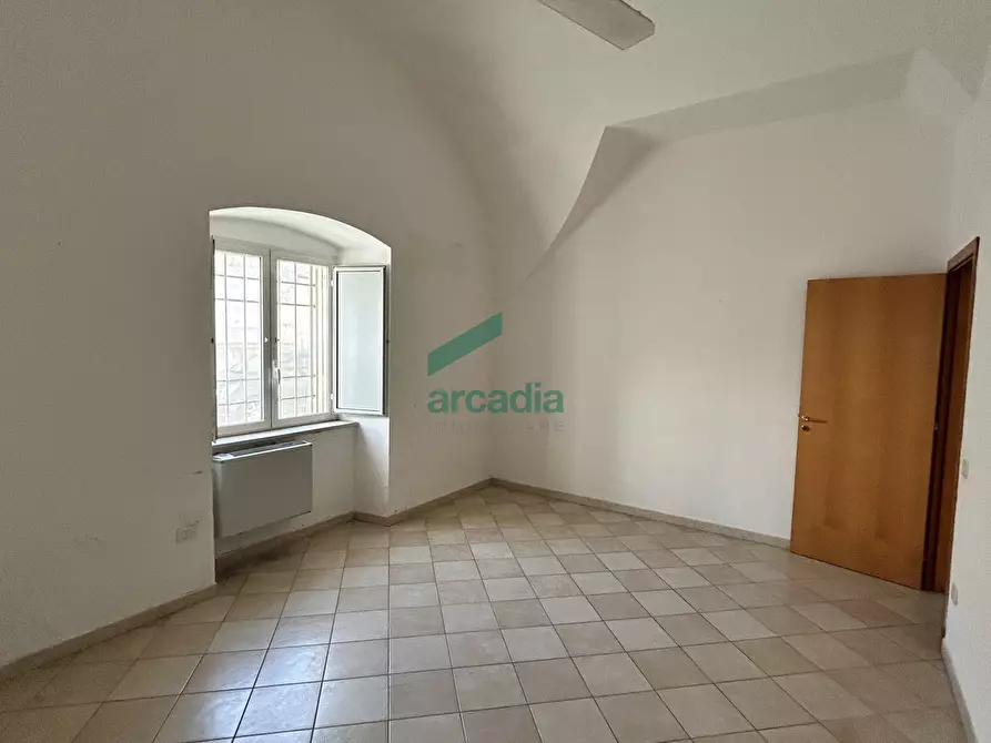 Immagine 13 di Locale commerciale in affitto  in Via Bellino 4 a Bitritto