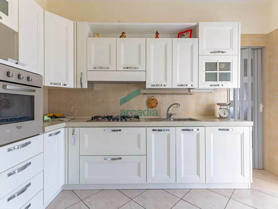 Immagine 24 di Quadrilocale in vendita  in Via Pordenone 12 a Bari