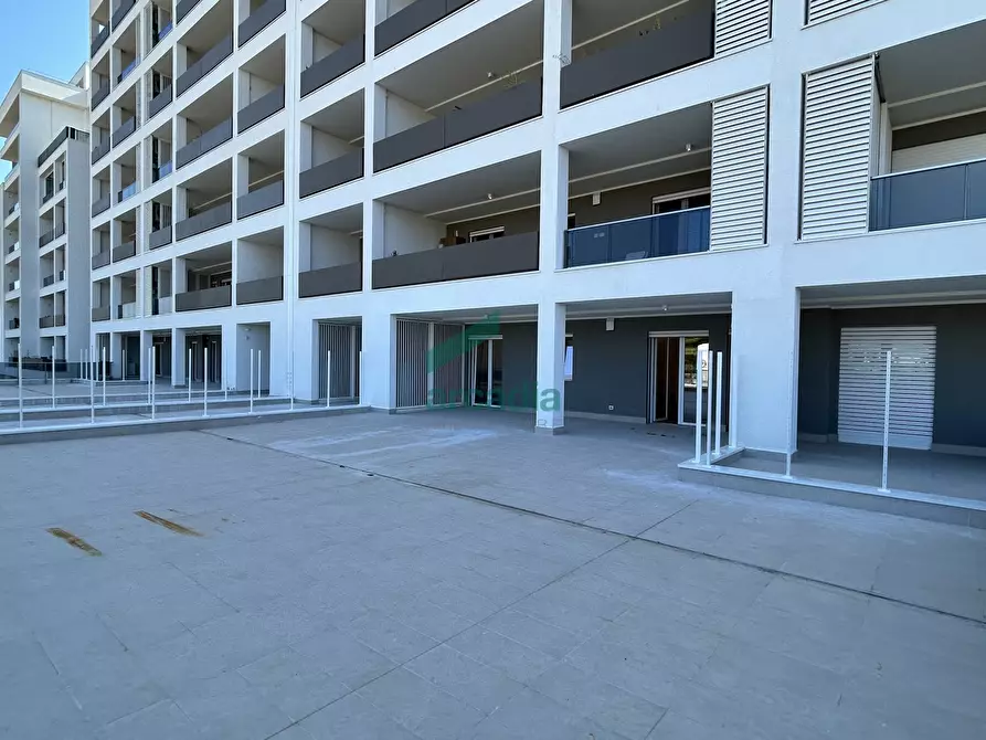 Immagine 17 di Bilocale in affitto  in Via Giovanni Amendola 156 a Bari