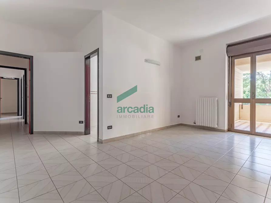 Immagine 33 di Ufficio in vendita  in Via Camillo Rosalba 49 a Bari