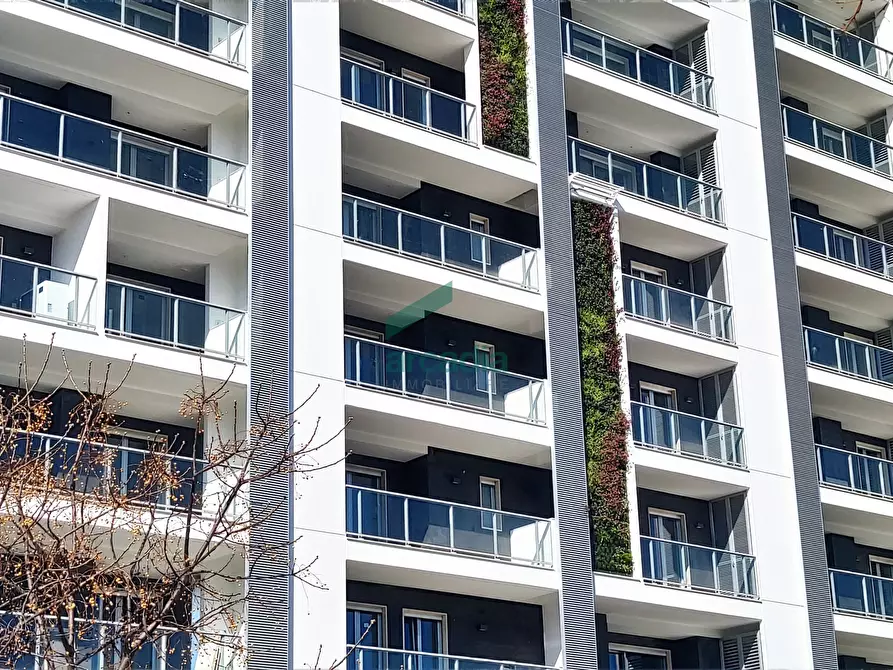 Immagine 10 di Ufficio in vendita  in Via Orfeo Mazzitelli 45 a Bari