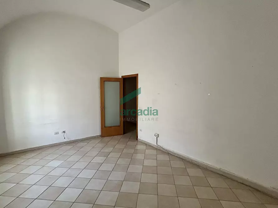 Immagine 8 di Locale commerciale in affitto  in Via Bellino 4 a Bitritto