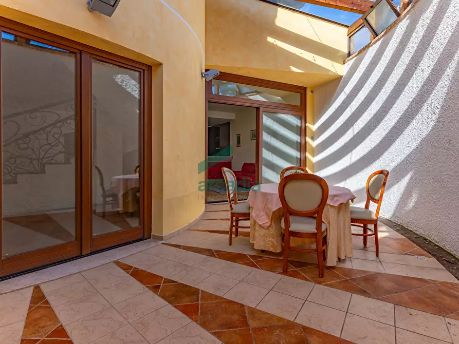 Immagine 20 di Villa in vendita  in Strada Vicinale Vecchia di Matera 369 a Gioia Del Colle