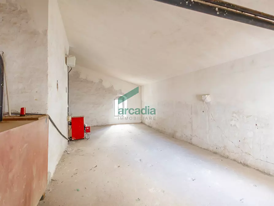 Immagine 44 di Appartamento in vendita  in Piazza Nicola e Costa 13 a Castellana Grotte