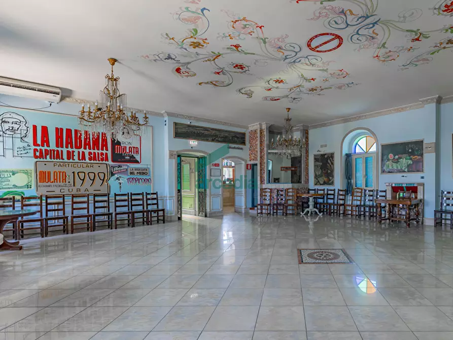 Immagine 82 di Locale commerciale in vendita  in Strada la Grava 16 a Bari