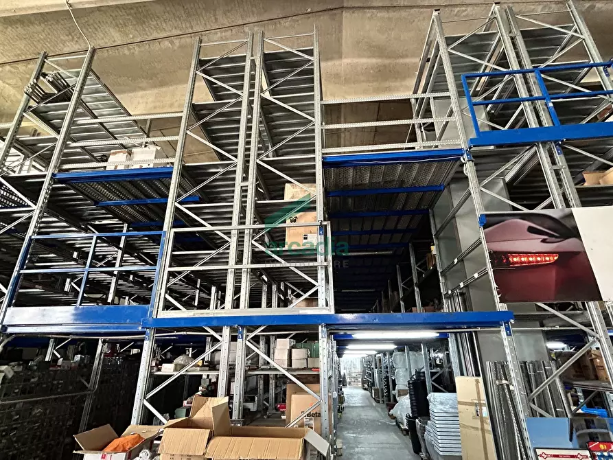 Immagine 13 di Attività artigianale in vendita  in SP54 km 1 a Modugno