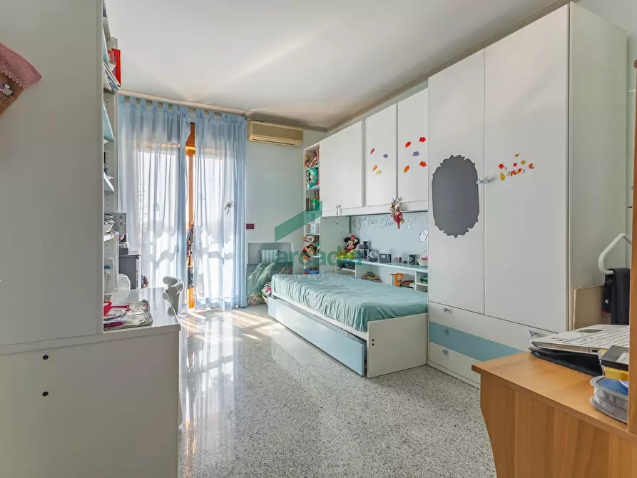 Immagine 19 di Quadrilocale in vendita  in Via Rosario Livatino 9 a Bari