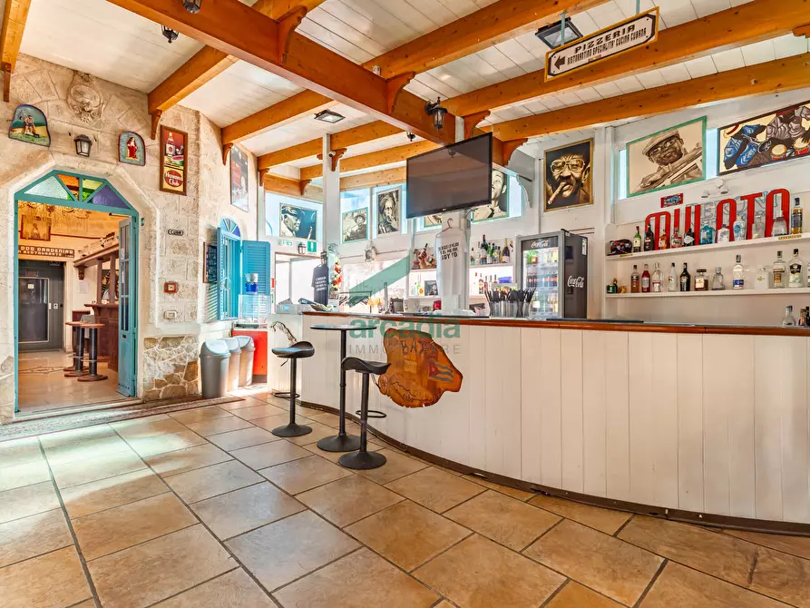 Immagine 99 di Locale commerciale in vendita  in Strada la Grava 16 a Bari