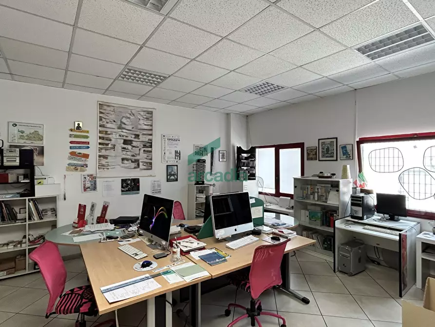 Immagine 3 di Attività artigianale in vendita  in Strada Provinciale 231 a Modugno