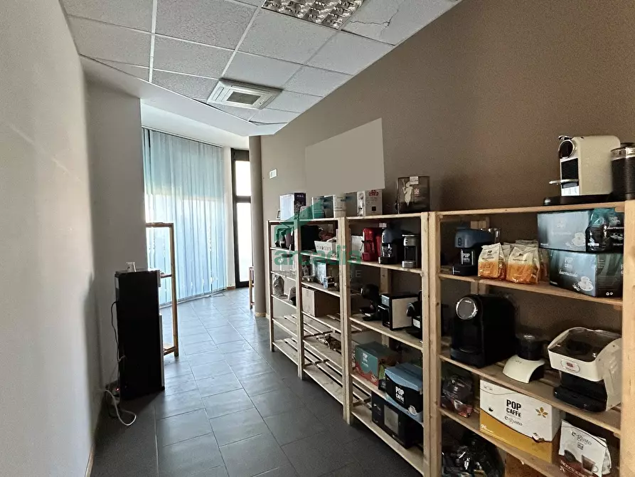 Immagine 7 di Ufficio in affitto  in Via delle Margherite 6 a Modugno