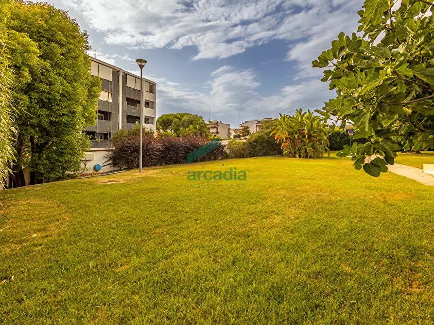 Immagine 28 di Quadrilocale in vendita  in Via Rosario Livatino 97 a Bari