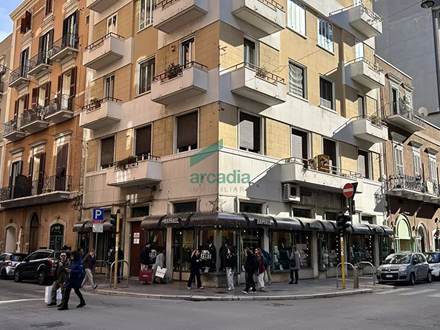 Immagine 1 di Locale commerciale in vendita  in Via Dante Alighieri 22 a Bari