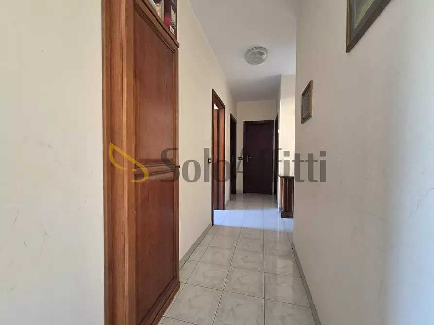 Immagine 4 di Quadrilocale in affitto  in Via dei Conti Falluc 126 a Catanzaro