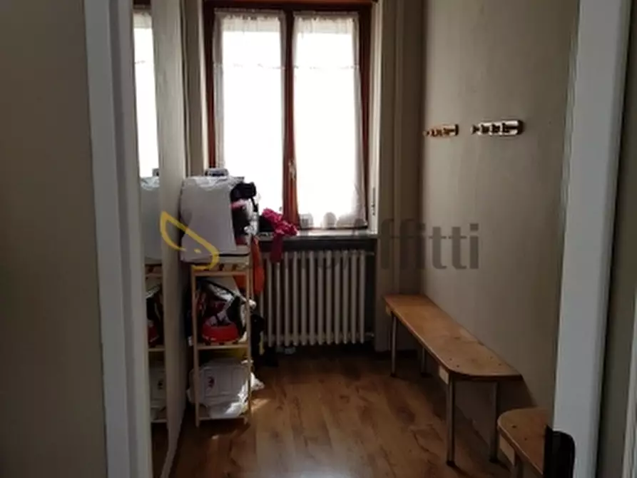 Immagine 5 di Locale commerciale in affitto  in Via Carignano a Rivalta Di Torino