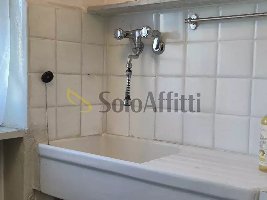 Immagine 19 di Bilocale in affitto  in VIA REY 13 a Torino