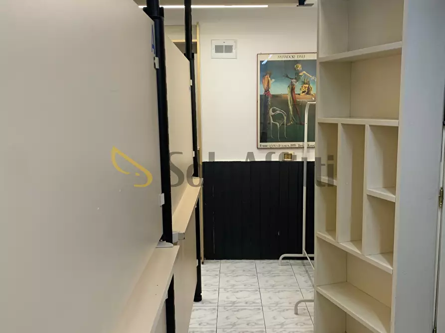Immagine 20 di Ufficio in affitto  in Via delle Zagare 1 a Catania