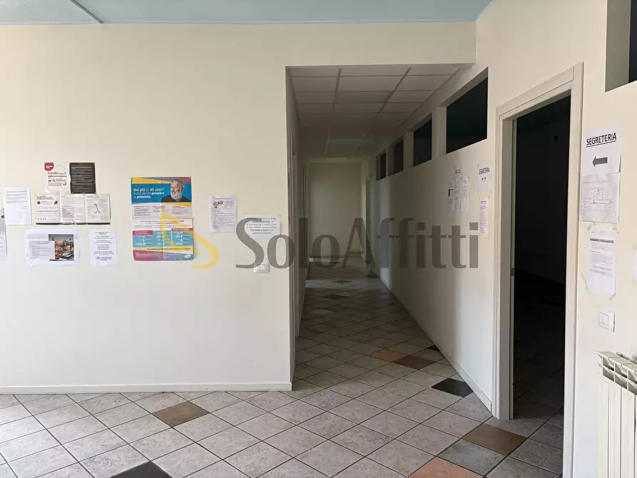 Immagine 1 di Locale commerciale in affitto  in Via Contardo Ferrini 42 a Samarate