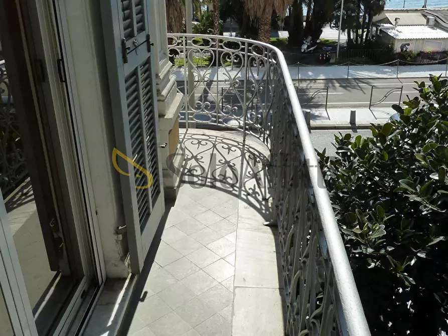 Immagine 12 di Trilocale in affitto  in Corso Orazio Raimondo 153 a San Remo