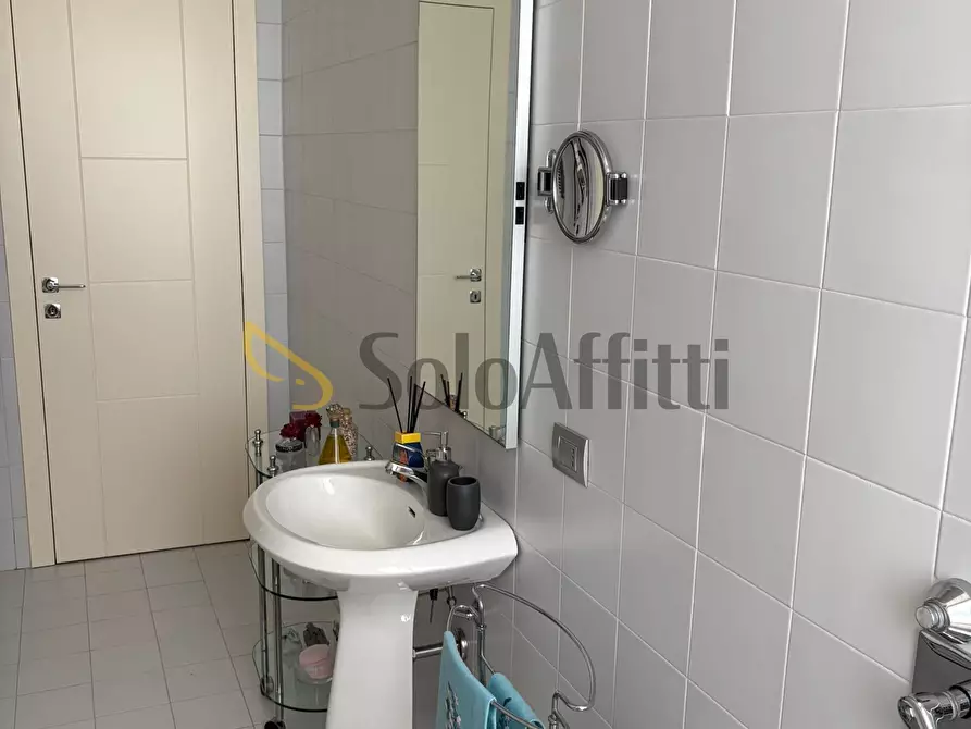 Immagine 23 di Quadrilocale in affitto  a Busto Arsizio