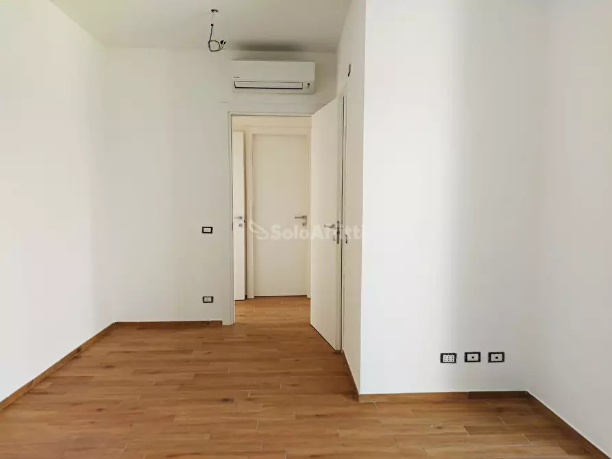 Immagine 29 di Trilocale in affitto  in Via del Castello a Roma