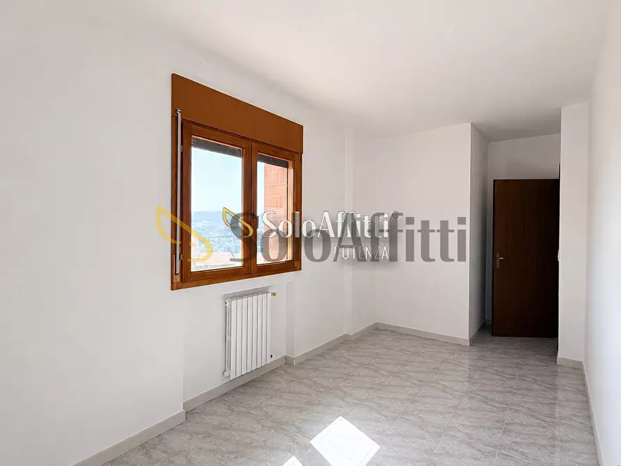 Immagine 21 di Pentalocale in affitto  in Via delle Medaglie Olimpiche 2 a Potenza