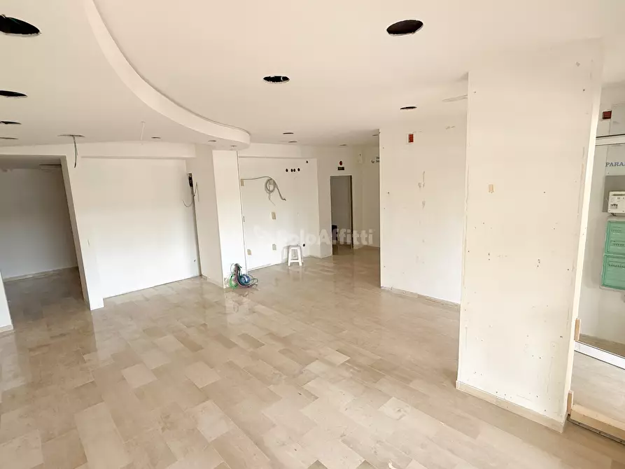 Immagine 9 di Locale commerciale in affitto  in Via Domenico di Giura 179 a Potenza