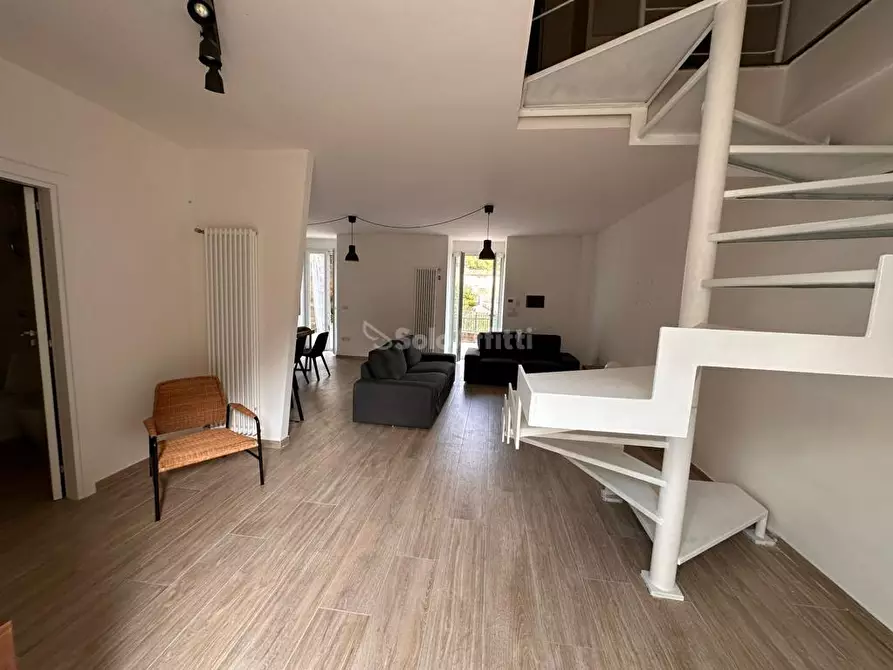 Immagine 3 di Trilocale in affitto  in Via delle Ferriere 20 a Caserta