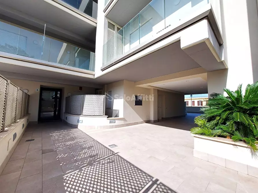 Immagine 4 di Trilocale in affitto  in Via del Castello a Roma