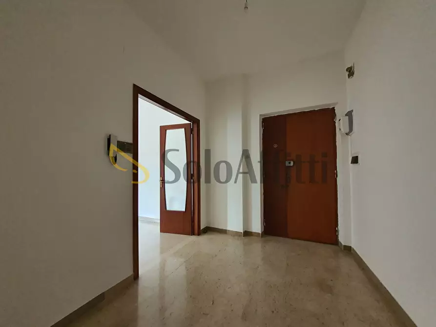Immagine 14 di Trilocale in affitto  a Catanzaro