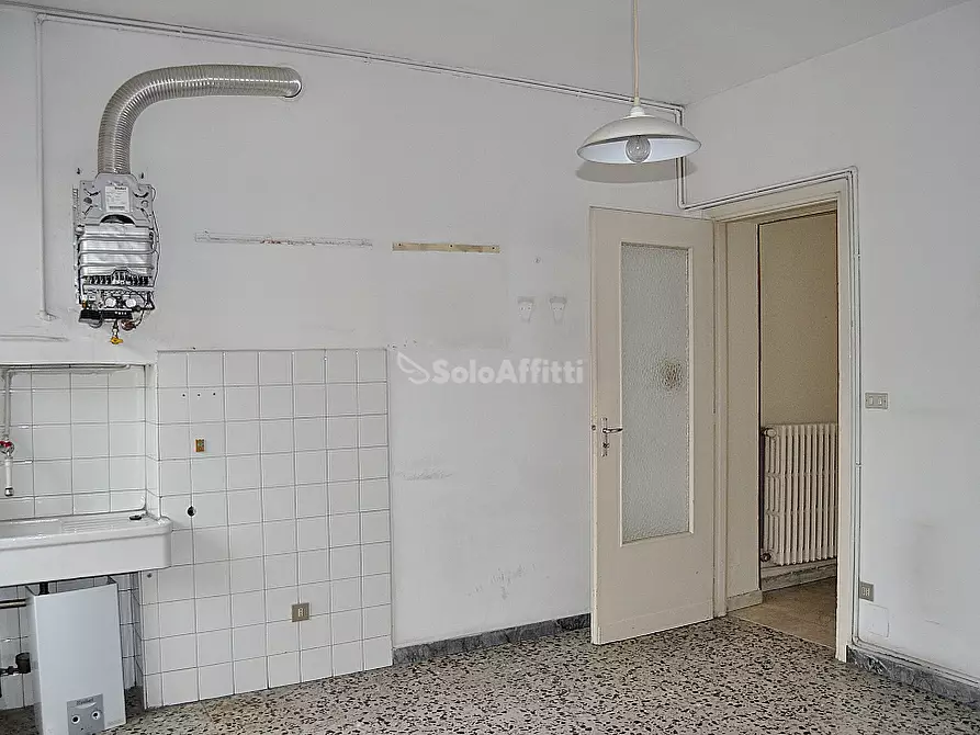 Immagine 8 di Locale commerciale in affitto  in VIA VERDI 32 a Settimo Torinese