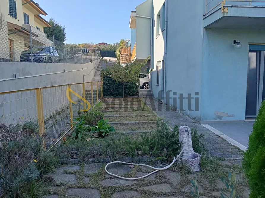 Immagine 15 di Quadrilocale in affitto  a Montemarciano