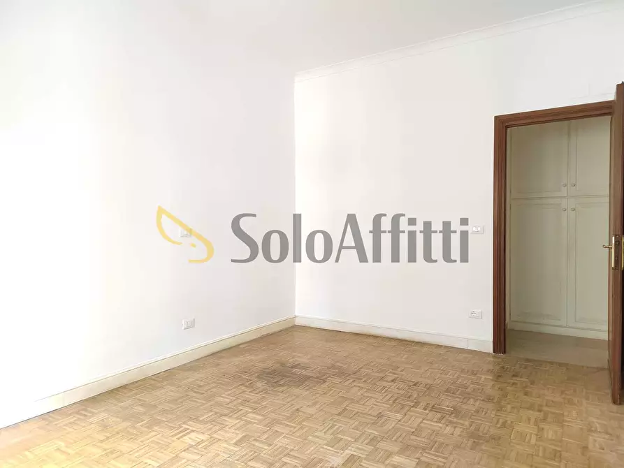 Immagine 9 di Trilocale in affitto  in Piazza Biagio Pace a Roma