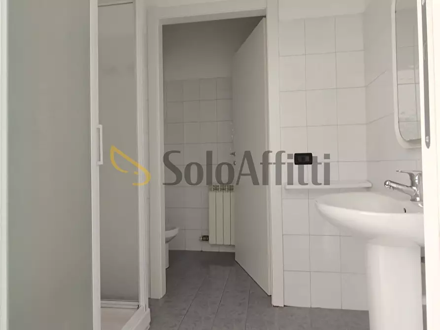Immagine 10 di Bilocale in affitto  a Gallarate
