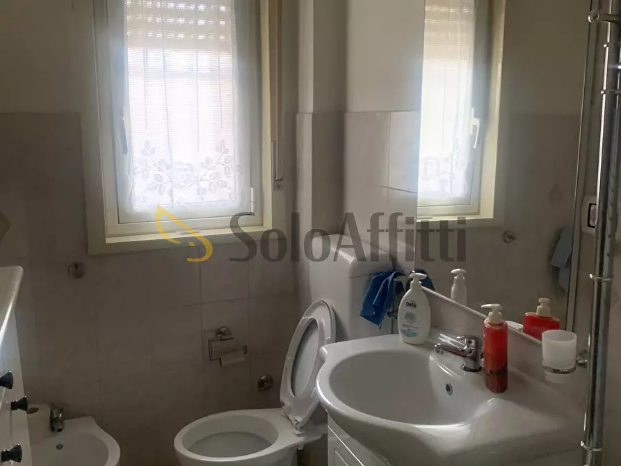 Immagine 18 di Quadrilocale in affitto  in Via Pietro Maroncelli 8 a Catania