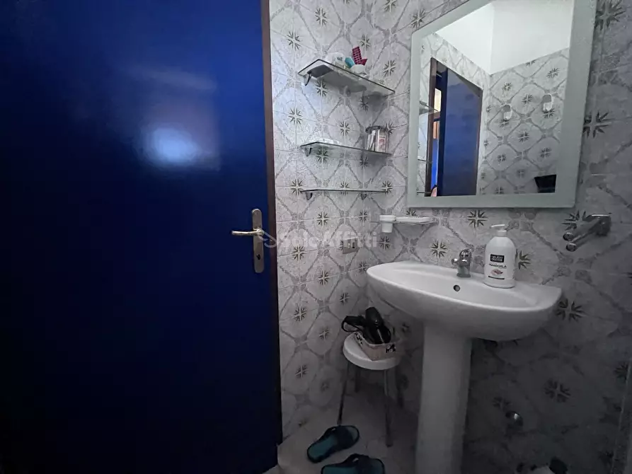 Immagine 8 di Quadrilocale in affitto  a Stalettì