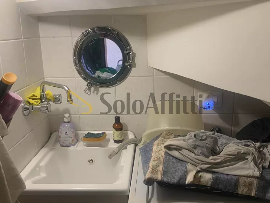 Immagine 11 di Quadrilocale in affitto  in Via Duca di Massa 10 a Aci Castello