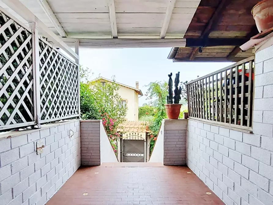 Immagine 2 di Trilocale in affitto  in Via Passo Buole a Fiumicino