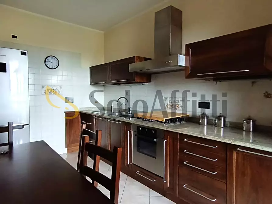 Immagine 3 di Quadrilocale in affitto  in Via Belvedere a Trofarello