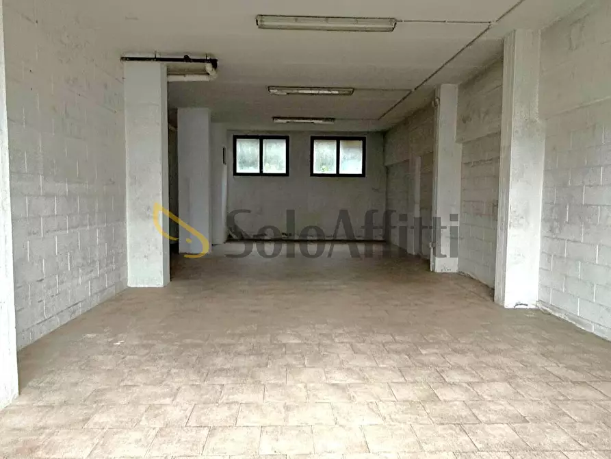 Immagine 3 di Capannone industriale in affitto  in via Bolivia 42 a Paderno Dugnano