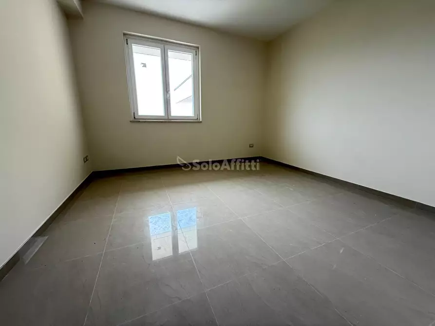 Immagine 24 di Ufficio in affitto  in Via Forche Caudine a Maddaloni