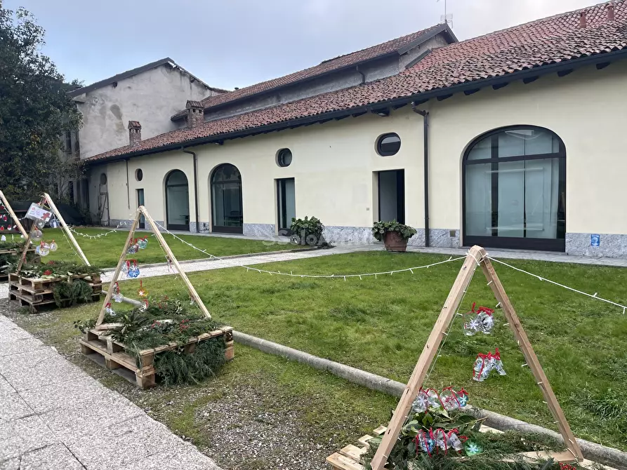 Immagine 6 di Locale commerciale in affitto  in Piazza Baracca 18 a Buscate