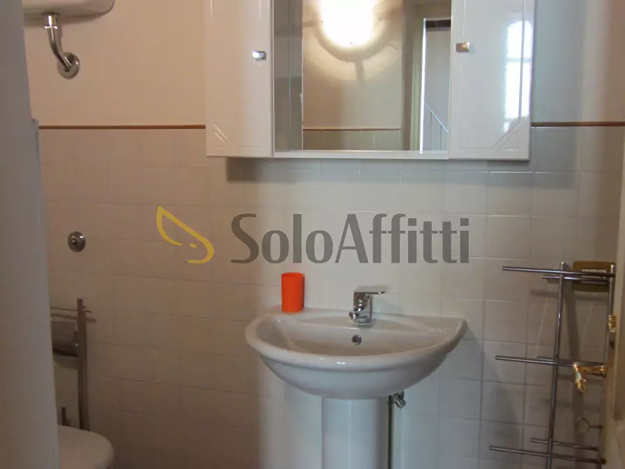 Immagine 11 di Bilocale in affitto  in Via XI Febbraio a Terni