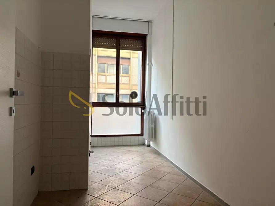 Immagine 3 di Ufficio in affitto  a Busto Arsizio